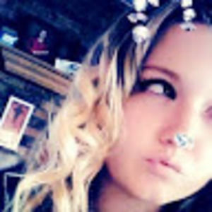 Meet your Posher, Alexis